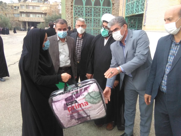 طرح شمیم خدمت توسط دانشگاه فرهنگیان استان و پایگاه مقاومت بسیج کارمندان شهدای دانشگاه فرهنگیان لرستان در حاشیه نماز دشمن شکن جمعه در مصلای الغدیر خرم آباد برگزار شد. 25