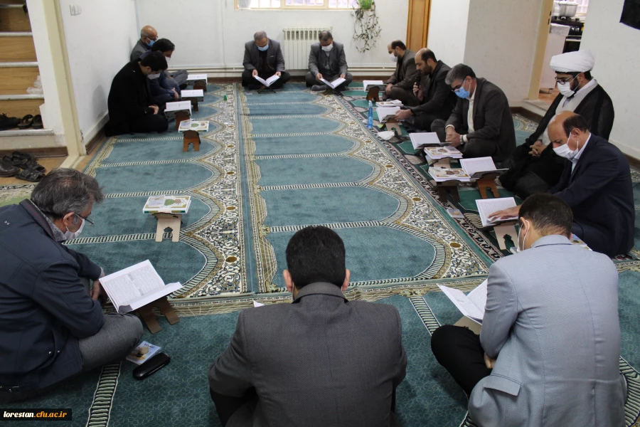 به مناسبت ایام شهادت حضرت فاطمه زهرا سلام الله علیها، گرامی داشت دومین سالگرد شهادت سردار حاج قاسم سلیمانی و حماسه 9 دی محفل انس با قرآن کریم، قرائت زیارت عاشورا و مرثیه خوانی  در ساختمان مدیریت دانشگاه فرهنگیان لرستان برگزار شد 9