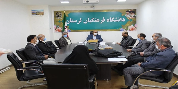 از همکاران ساعی و تلاش گر که در کسب این موفقیت سهیم بودند تقدیر شد 2