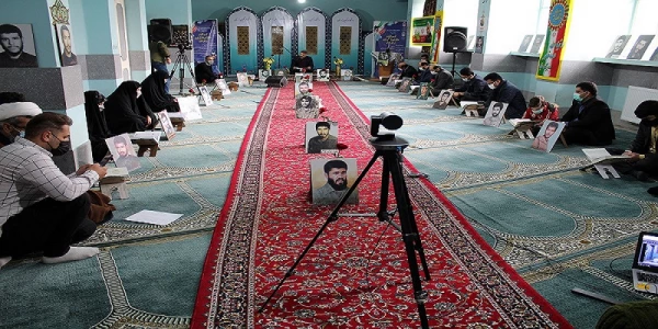 کرسی تلاوت و محفل انس با قرآن کریم در فجر انقلاب 2