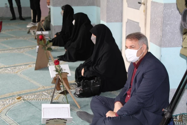 کرسی تلاوت و محفل انس با قرآن کریم در فجر انقلاب 6