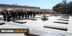 مراسم غبارروبی و عطر افشانی گلزار شهدا به مناسبت دهه مبارک فجر ، با حضور جمعی از دانشگاهیان دانشگاه فرهنگیان استان لرستان برگزار شد 2