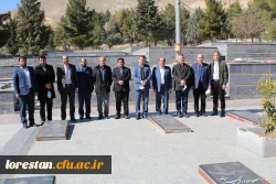 مراسم غبارروبی و عطر افشانی گلزار شهدا به مناسبت دهه مبارک فجر ، با حضور جمعی از دانشگاهیان دانشگاه فرهنگیان استان لرستان برگزار شد 4