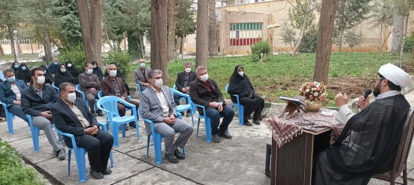 به مناسبت روز شهید و گرامی داشت یاد و خاطره شهدای دانشجو معلم، چندین نهال مثمر در محوطه پردیس ها و مراکز دانشگاه فرهنگیان لرستان غرس شد 2