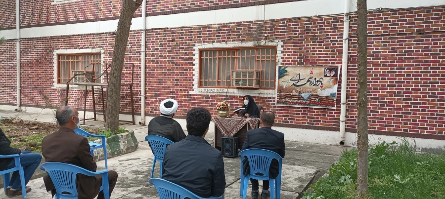 به مناسبت روز شهید و گرامی داشت یاد و خاطره شهدای دانشجو معلم، چندین نهال مثمر در محوطه پردیس ها و مراکز دانشگاه فرهنگیان لرستان غرس شد 7