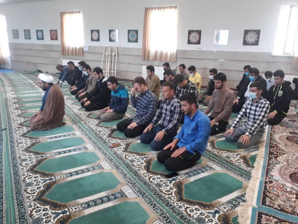 کلاس های درسی پردیس ها و مراکز دانشگاه فرهنگیان لرستان از امروز 14 فروردین ۱۴۰۱ به صورت حضوری برگزار شد. 2