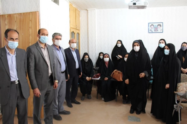 بازدید سرزده سرپرست دانشگاه قرهنگیان لرستان و دیگر مسئولان دانشگاه از کلاس های درس پردیس آیت اله کمالوند 5