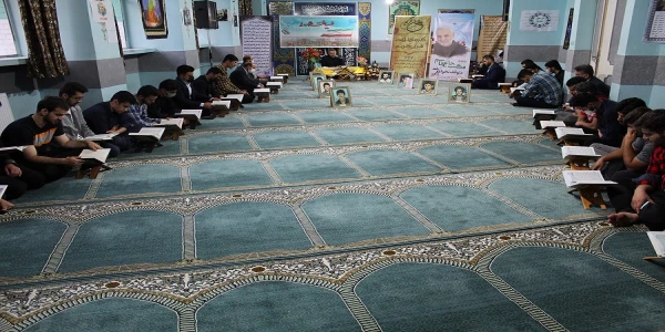 محفل انس با قرآن کریم در پردیس علامه طباطبایی دانشگاه فرهنگیان لرستان برگزارشد 2