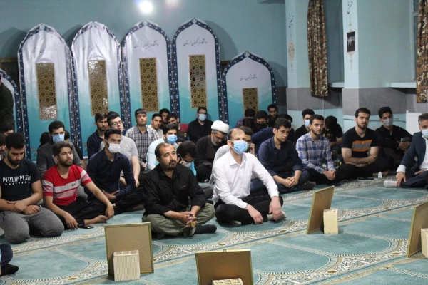 محفل انس با قرآن کریم در پردیس علامه طباطبایی دانشگاه فرهنگیان لرستان برگزارشد 11