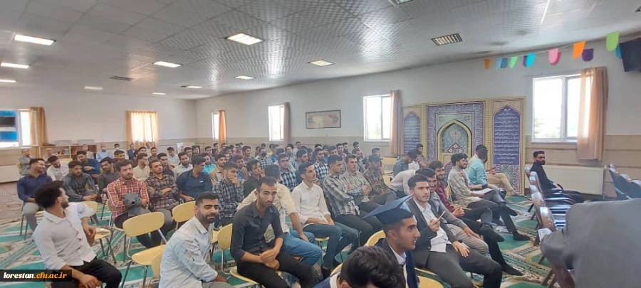 جشن دانش آموختگی دانشجویان ورودی 97 مرکز شهید میر شاکی الیگودرز به رویت تصویر 3