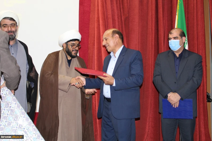 
آیین تکریم و معارفه روسای سابق و جدید دانشگاه فرهنگیان لرستان
 2