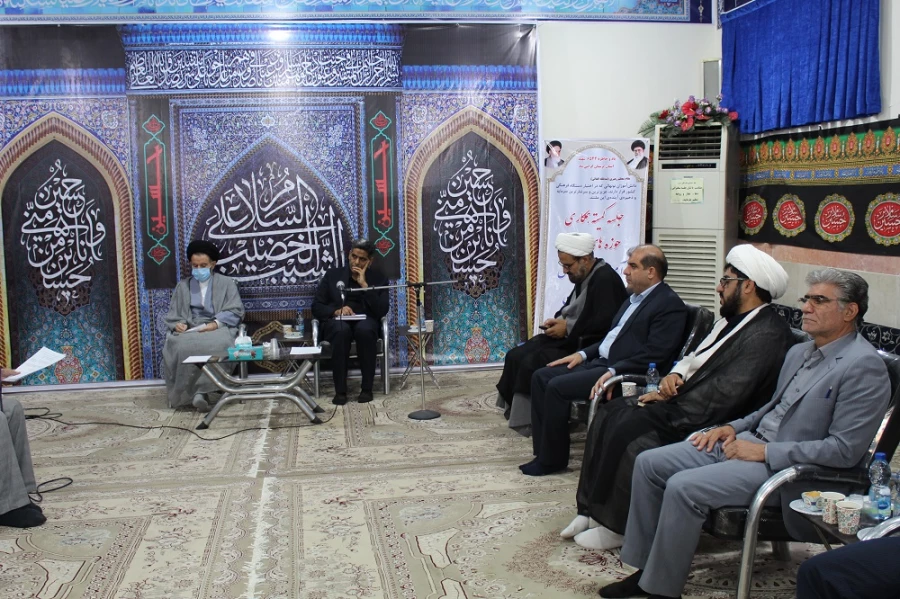 جلسه کمیته همکاری حوزه های علمیه و آموزش و پرورش لرستان با حضور سرپرست دانشگاه فرهنگیان لرستان