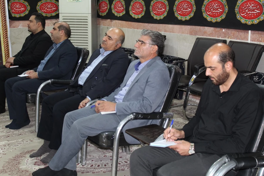 دیدار مسئولین برگزار کننده جشنواره قران وعترت با نماینده ولی فقیه در استان و امام جمعه شهر خرم آباد