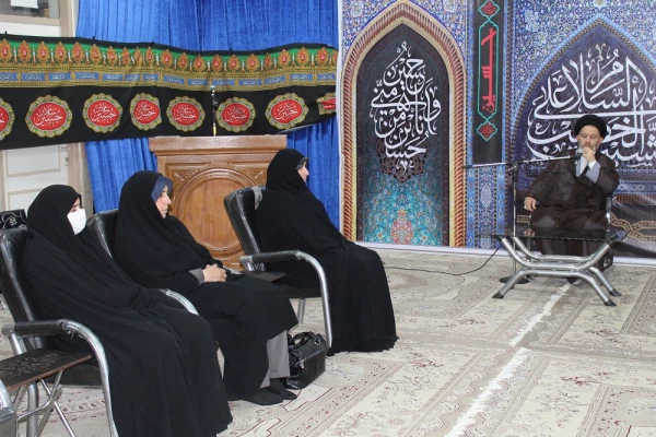 دیدار مسئولین برگزار کننده جشنواره قران وعترت با نماینده ولی فقیه در استان و امام جمعه شهر خرم آباد