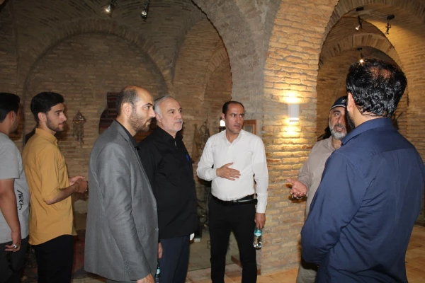 بازدید دانشجویان پسر شرکت کننده درجشنواره سی و دوم قران و عترت بخش دوم مرحله کشوری به میزبانی دانشگاه فرهنگیان لرستان از قلعه تاریخی فلک الافلاک در خرم آباد صبح امروز شانزدهم شهریور ماه به روایت تصویر 7