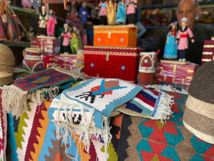 بازدید دانشجویان خواهر شرکت کننده درجشنواره سی و دوم قران و عترت بخش دوم مرحله کشوری به میزبانی دانشگاه فرهنگیان لرستان از قلعه تاریخی فلک الافلاک در خرم آباد صبح امروز شانزدهم شهریور ماه به روایت تصویر 15