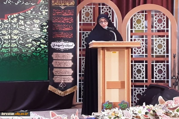 مدیرکل فرهنگی دانشگاه فرهنگیان کشور با اشاره به مشارکت ۱۰ هزار دانشجو معلم در بخش آوایی و دو هزار نفر در بخش گروهی سی و دومین جشنواره قرآن و عترت دانشگاه فرهنگیان کشور، گفت: این جشنواره در ۱۰ بخش و ۵۱ رشته برگزار شد. 2