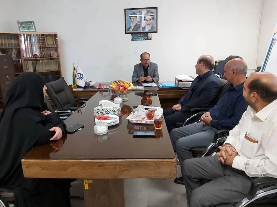 بازدید از مرکز آموزشی شهید میرشاکی الیگودرز درآستانه  سال تحصیلی جدید  3