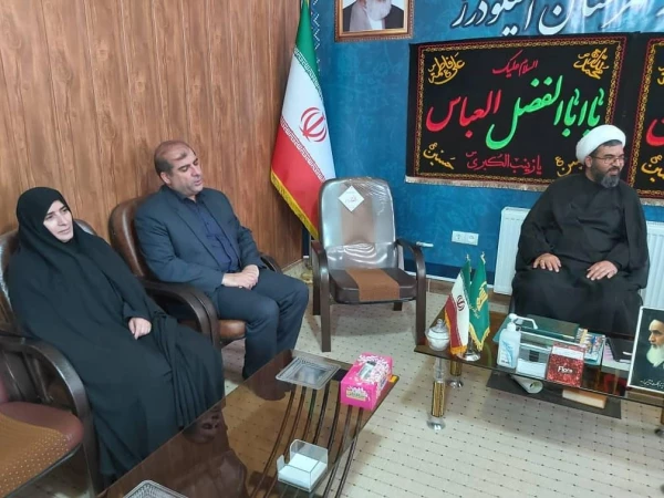 بازدید از مرکز آموزشی شهید میرشاکی الیگودرز درآستانه  سال تحصیلی جدید  5