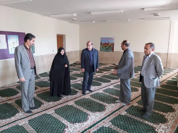 بازدید از مرکز آموزشی شهید میرشاکی الیگودرز درآستانه  سال تحصیلی جدید  8