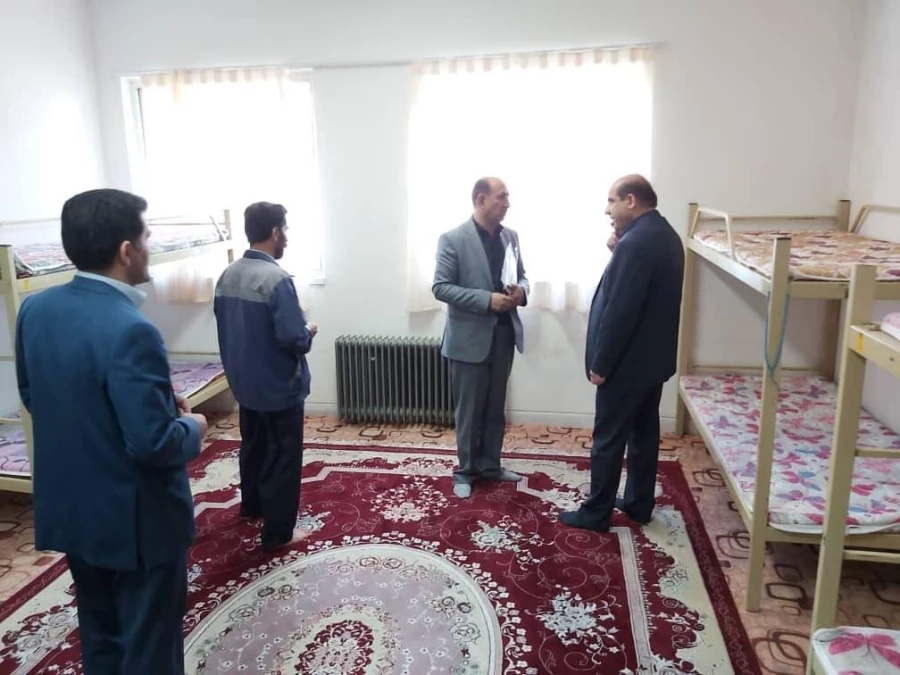 بازدید از مرکز آموزشی شهید میرشاکی الیگودرز درآستانه  سال تحصیلی جدید  10