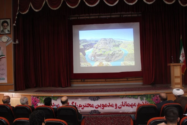 آیین استقبال از نو دانشجو معلمان دانشگاه فرهنگیان پردیس علامه طباطبایی لرستان 9