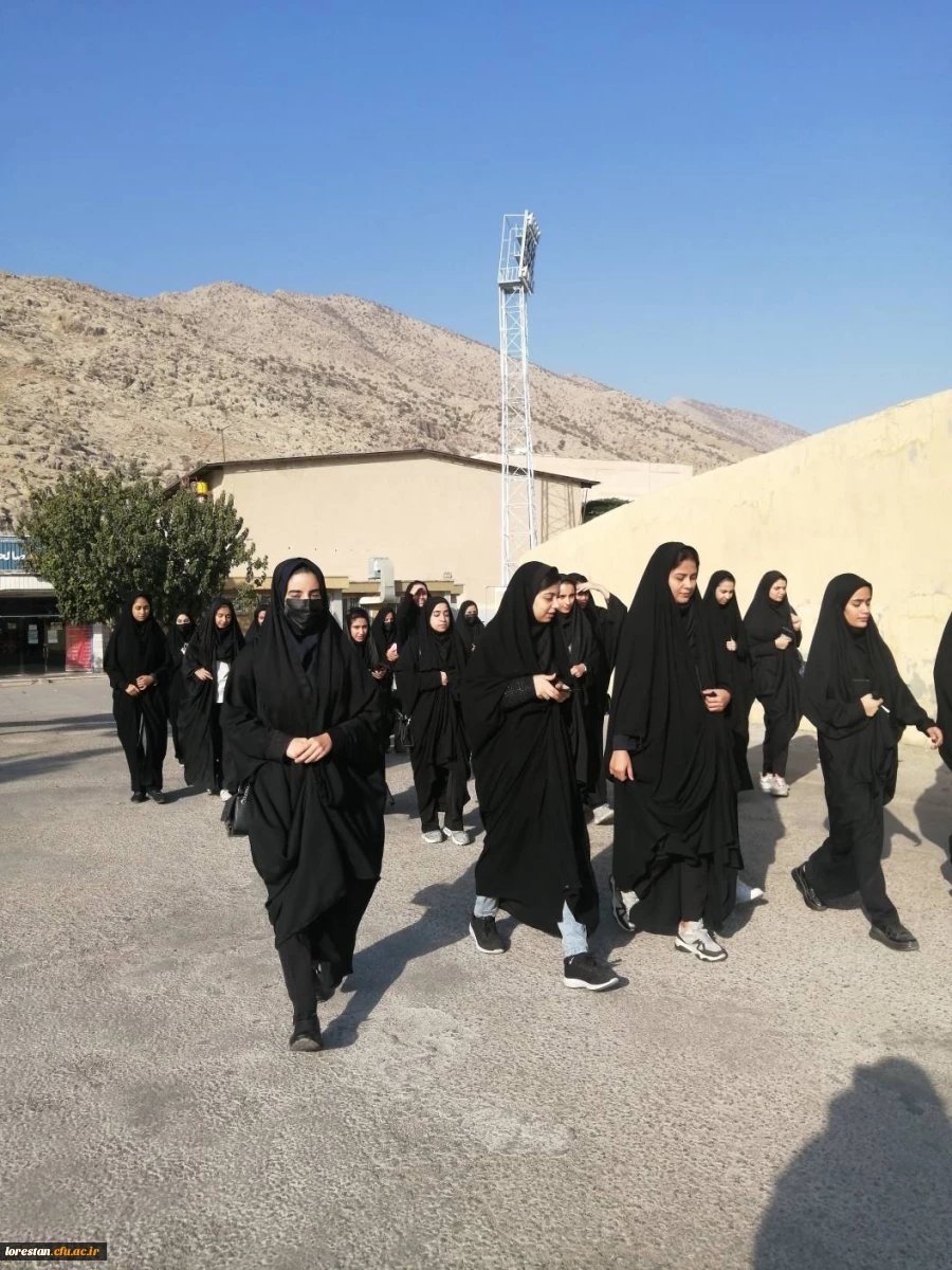 رگزاری همایش پیاده روی به مناسبت هفته تربیت بدنی- پردیس آیت الله کمالوند لرستان(واحد خواهران) 2