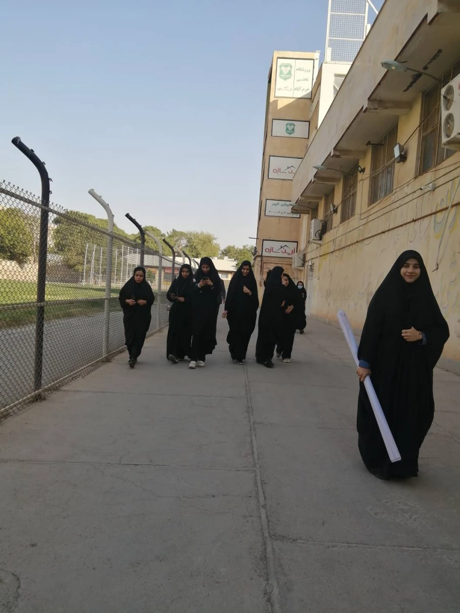 برگزاری همایش پیاده روی به مناسبت هفته تربیت بدنی- پردیس آیت الله کمالوند لرستان(واحد خواهران) 2