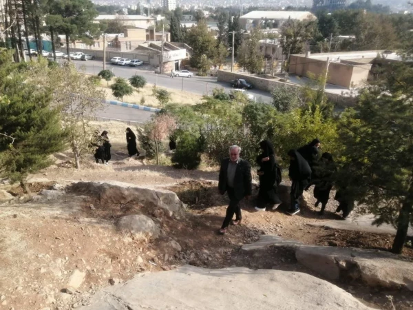 همایش کوهپیمایی اساتید ،کارکنان  و دانشجویان پردیس آیت الله کمالوند خرم آباد 3