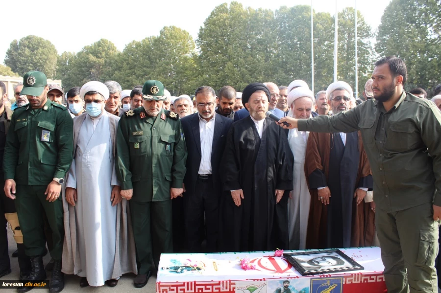 مراسم تشییع پیکر پاسدارشهید رضا خانی چگنی مدافع وطن در غرب کشور 2