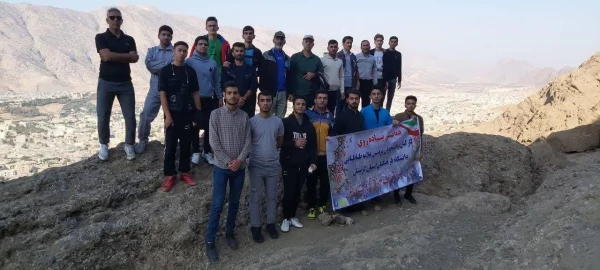 مسابقات ورزشی به مناسبت هفته تربیت بدنی با حضور اساتید، دانشجویان و کارکنان دانشگاه فرهنگیان لرستان پردیس علامه طباطبایی خرم آباد. 11