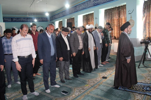 دیدار نماینده ولی فقیه و امام جمعه شهر خرم آباد با دانشجویان پردیس علامه طباطبایی لرستان  6