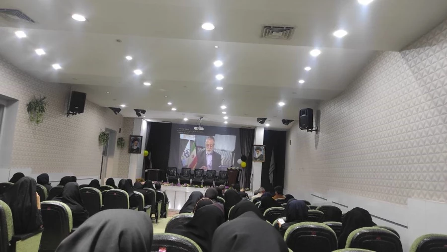 نشست هم اندیشی و هم افزایی مدیران مدارس مجری کارورزی، پردیس آیت اله کمالوند خرم آباد 6