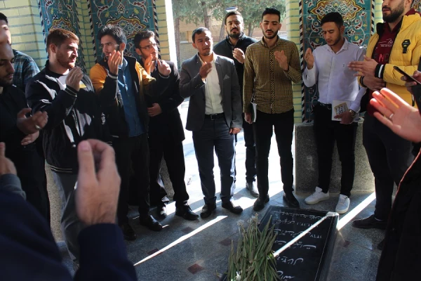 به مناسبت گرامیداشت ایام فاطمیه مراسم سوگواری و عزاداری در پردیس علامه طباطبایی لرستان  2