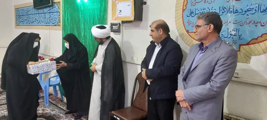 مراسم گرامیداشت خجسته سالروز میلاد سرور بانوان عالم حضرت فاطمه زهرا سلام الله علیها و روز زن در پردیس آیت الله کمالوند خرم آباد 17