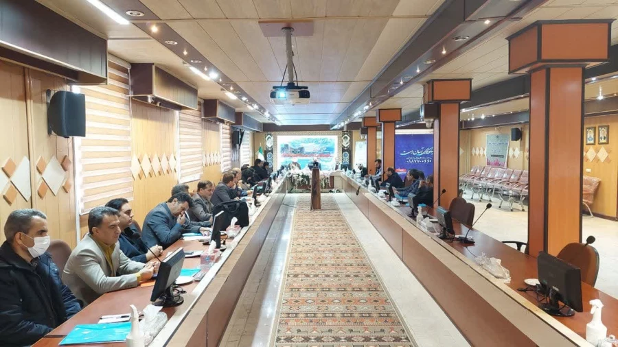 برگزاری کارگاههای تدوین کتب درسی دانشگاهی تربیت مترجم و آشنایی با چگونگی تدوین کرسی های نظریه پردازی نقد و مناظره 4