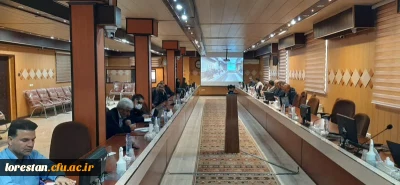 برگزاری کارگاه های آشنایی با چگونگی تدوین کرسی های نظریه پردازی، نقد و  مناظره 