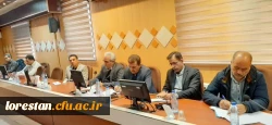 برگزاری کارگاه های آشنایی با چگونگی تدوین کرسی های نظریه پردازی، نقد و  مناظره  5