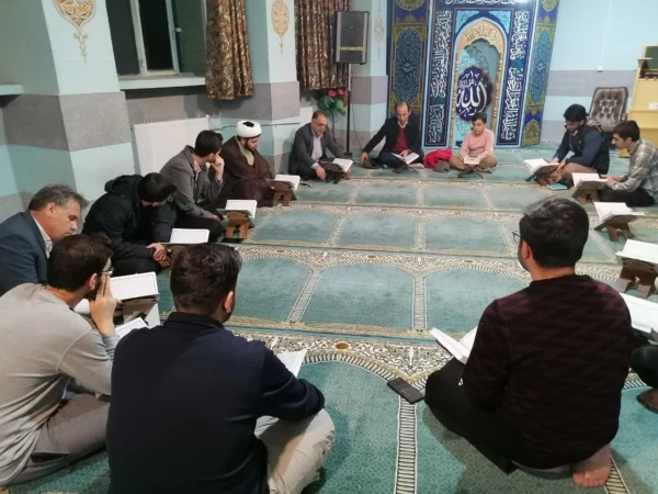 برگزاری مراسم دوشنبه ها ی قرآنی هر هفته در پردیس علامه طباطبایی 2