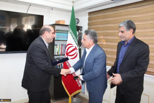 تجلیل از اساتید و کارکنان جانباز دانشگاه فرهنگیان لرستان  5