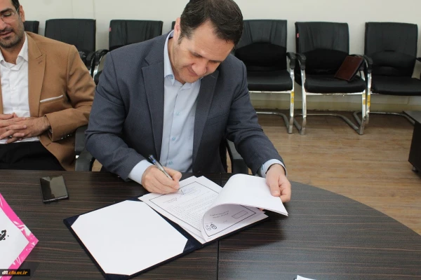 تفاهم نامه همکاری بین دانشگاه فرهنگیان و جهاد دانشگاهی لرستان 6