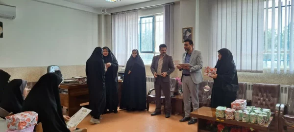 برگزاری مراسم تقدیر از دانشجو معلمان مرکز زینب کبری (س) بروجرد که تدریس جهادی داشتند توسط بسیج دانشجویی شهرستان بروجرد 2