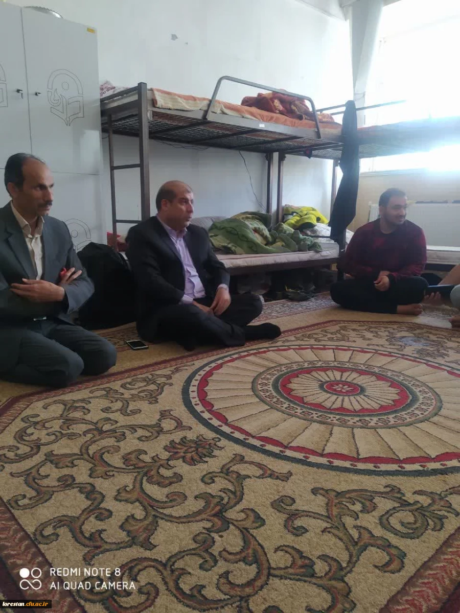 نشست صمیمی با دانشجویا ن در سرای دانشجویی پردیس علامه طباطبایی لرستان 2