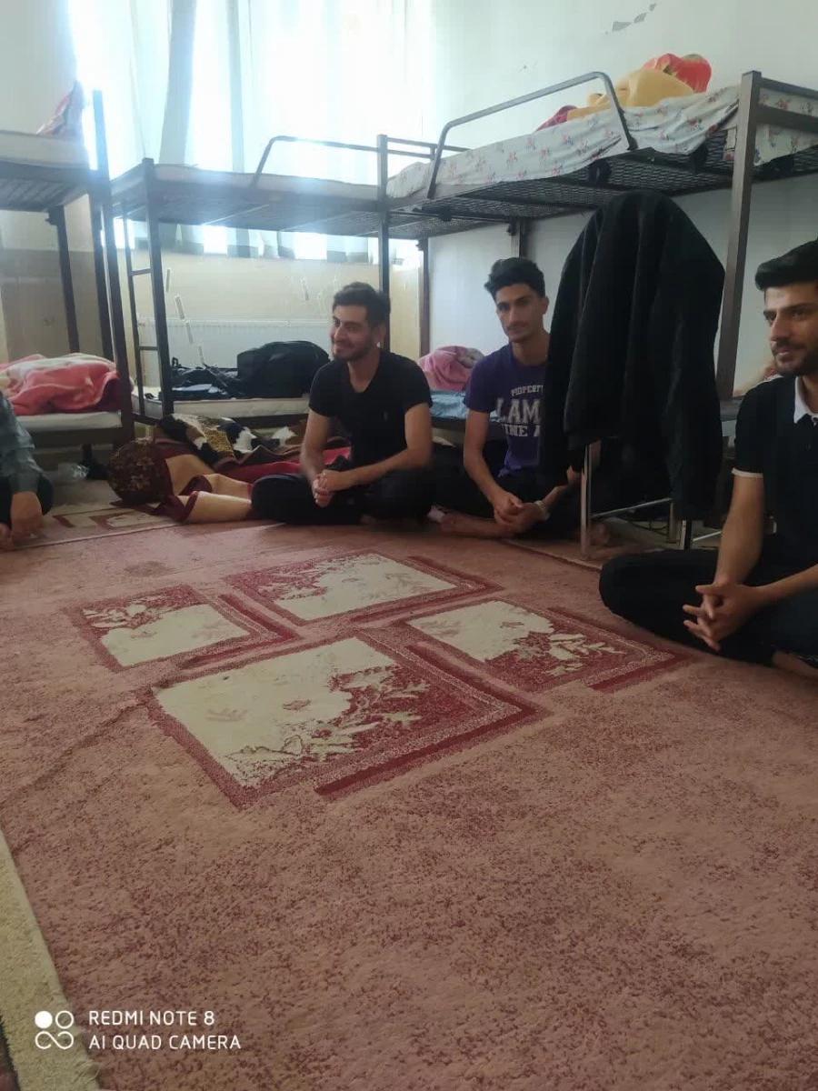 نشست صمیمی با دانشجویا ن در سرای دانشجویی پردیس علامه طباطبایی لرستان 3