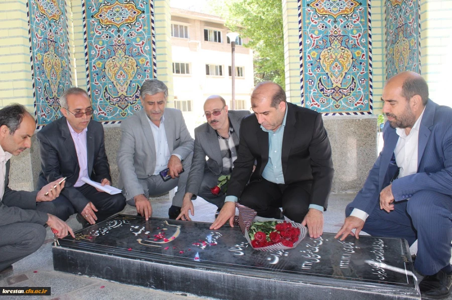 تبریک روز معلم وهفته سر آمدی آموزش به اساتید و دانشجو معلم دانشگاه فرهنگیان لرستان 2