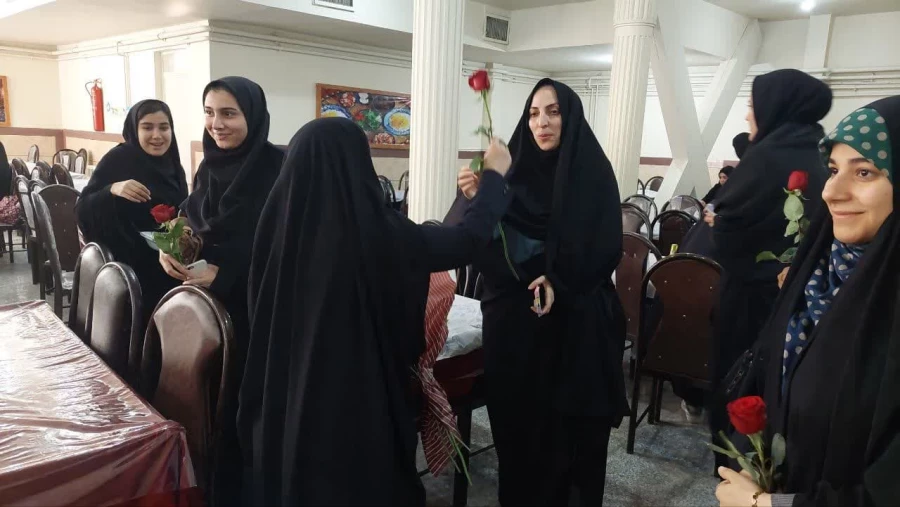 تبریک روز معلم وهفته سر آمدی آموزش به اساتید و دانشجو معلم دانشگاه فرهنگیان لرستان 18