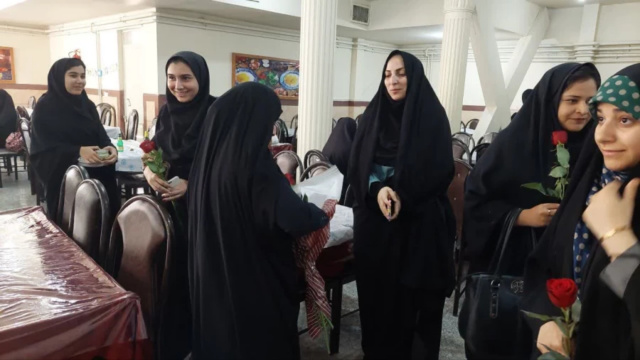 تبریک روز معلم وهفته سر آمدی آموزش به اساتید و دانشجو معلم دانشگاه فرهنگیان لرستان 19