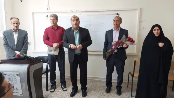 تبریک روز معلم وهفته سر آمدی آموزش به اساتید و دانشجو معلم دانشگاه فرهنگیان لرستان 26