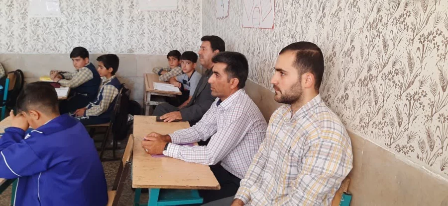 بازدید مدیر گروه علوم تربیتی وکارشناس  کارورزی پردیس علامه طباطبایی لرستان از مدارس مجری کارورزی  5