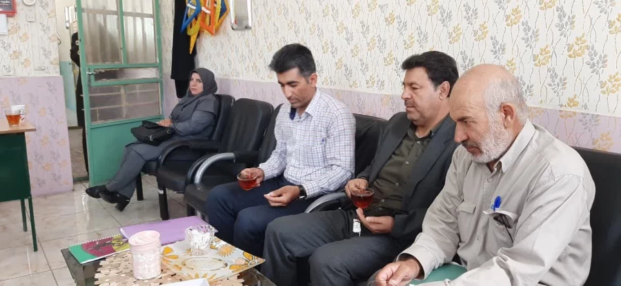 بازدید مدیر گروه علوم تربیتی وکارشناس  کارورزی پردیس علامه طباطبایی لرستان از مدارس مجری کارورزی  6